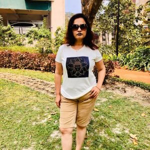 customer in oikotaan buddha design tshirt